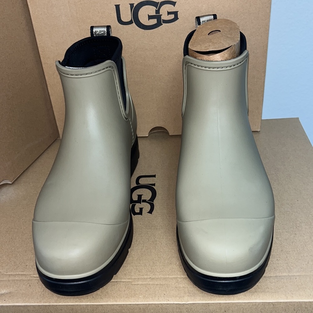 UGG DROPLET - Picture 2 of 5